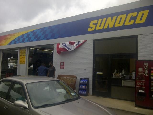 The Sunoco in question. No lions actually tamed. 